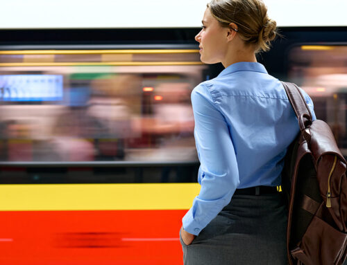 Nyilvános streaming a CI és a hallókészülék számára